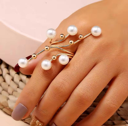 White Pearl Statment Ring - Gold