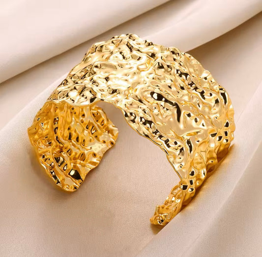 Hammered Cuff Bangle - Gold