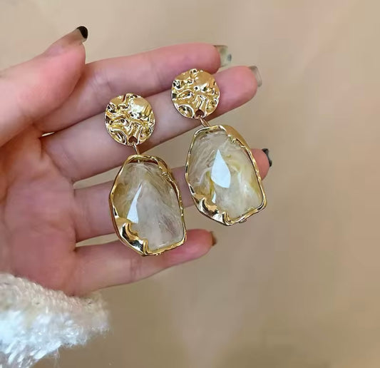 Vintage Pendant Earrings - White