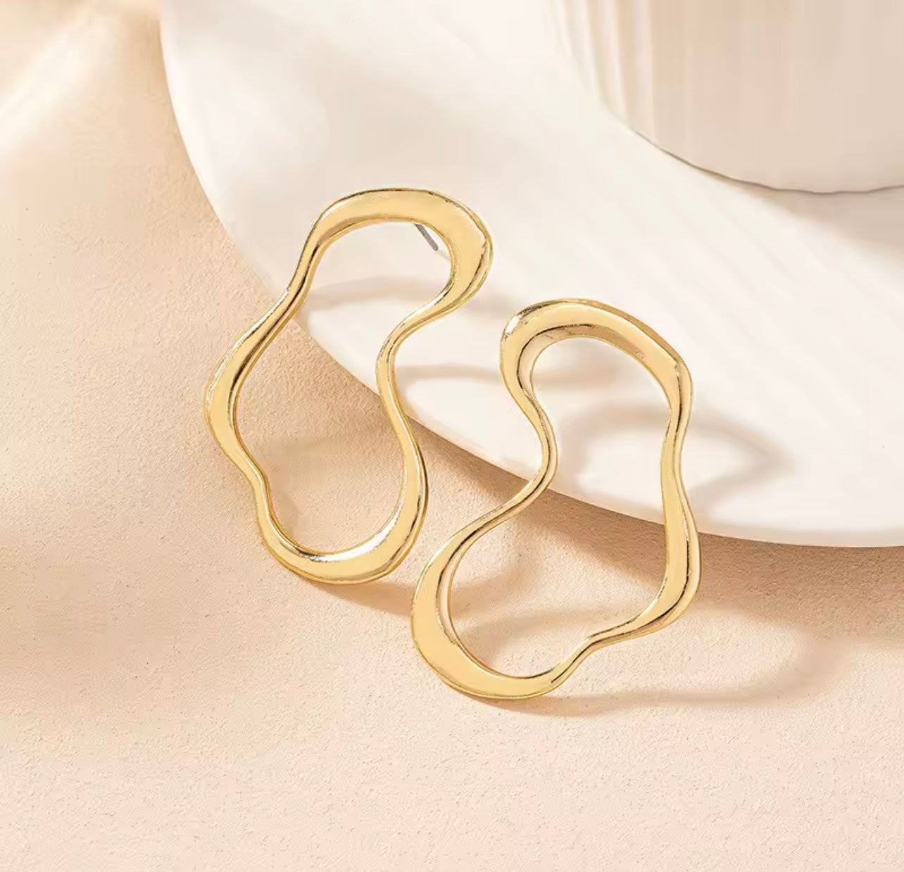 Irregular Minimalist Earrings - Gold