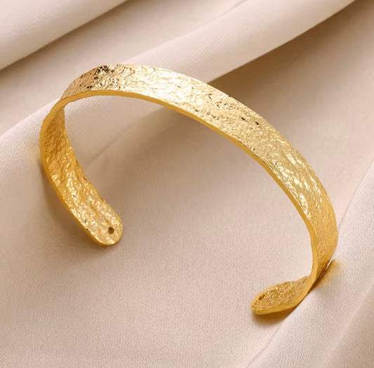 Hammered Cuff Bangle - Gold