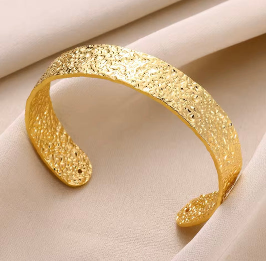 Hammered Cuff Bangle - Gold