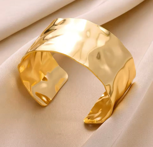 Hammered Cuff Bangle - Gold